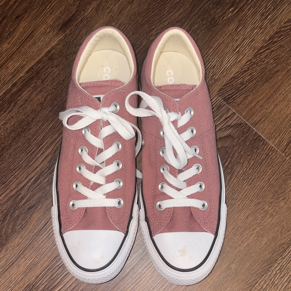 Women’s Converse sneakers (small rip inside- see pics)